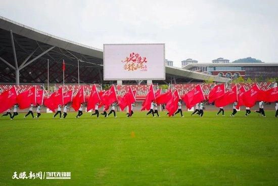 菲利克斯在明知无法上场的情况下，勉强随队参加了马竞的季前赛之旅，随后就出现了一些疑点重重的伤病，两周的季前赛旅途结束后，他甚至没有完成过几堂训练课。